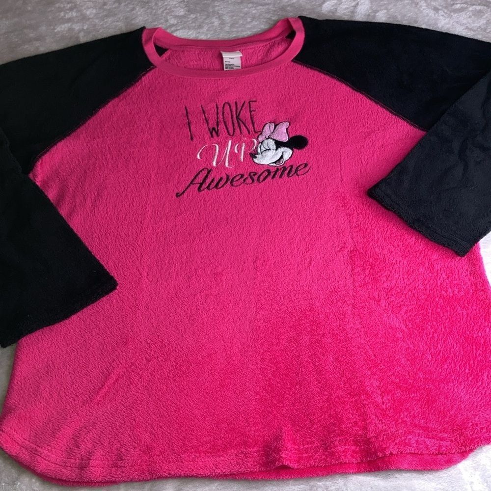 DISNEY XL Minnie Mouse “I Woke Up Awesome”Plush Loungewear